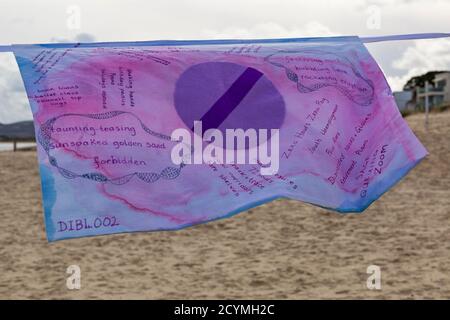 Speak to the Sea and Process Art Installation at Sandbanks Beach, part of the Bournemouth Arts by the Sea Festival, Dorset UK in October - Kissenbezug Stockfoto