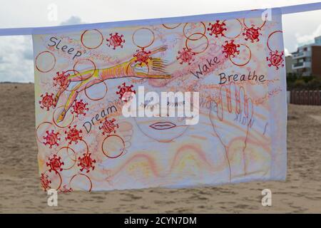 Speak to the Sea and Process Art Installation at Sandbanks Beach, part of the Bournemouth Arts by the Sea Festival, Dorset UK in October - Kissenbezug Stockfoto