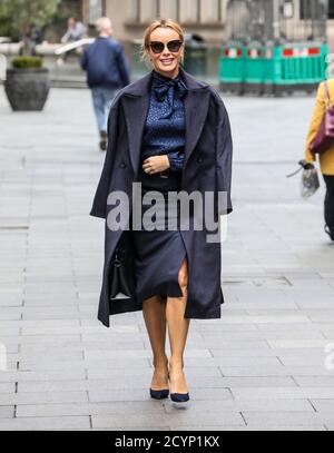 Nicht exklusiv: Amanda Holden, Global Radio Studios, London, UK, 01. Oktober 2020, Foto von piQtured Stockfoto