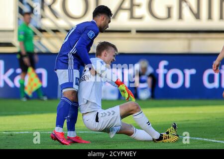 Lyngby, Dänemark. Juni 2020. Torwart Oliver Christensen (27) von Odense und Rezan Corlu (10) von Lyngby beim 3F Superliga-Spiel zwischen Lyngby Boldklub und Odense Boldklub im Lyngby Stadium. (Bildnachweis: Gonzales Photo - Rune Mathiesen). Stockfoto