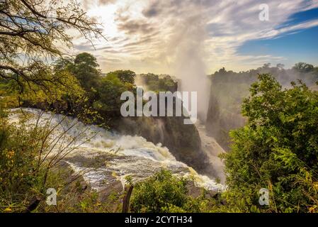 Victoria Falls am Zambezi River in Simbabwe Stockfoto