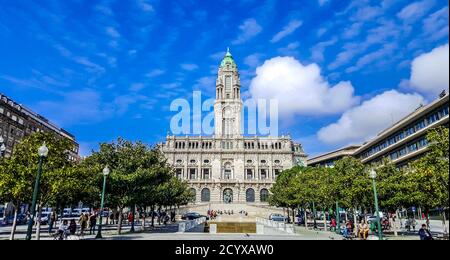 Rathaus auf dem Platz der Freiheit (Praca da Liberdade). Porto, Portugal Stockfoto