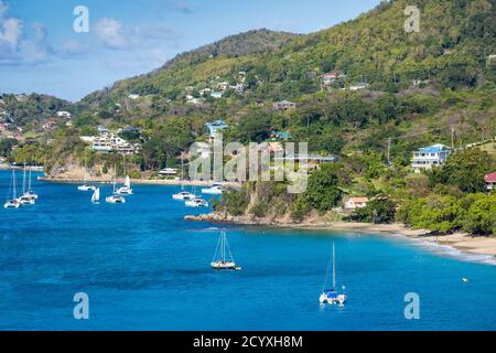 St. Vincent und die Grenadinen, Bequia, Blick auf die Lower Bay und in der Ferne Princess Margaret Beach Stockfoto