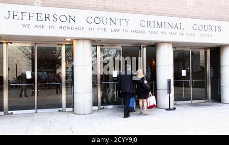 Gabe Watson Kommt Mit Seiner Frau Kim Fur Den Funften Tag Seiner Hauptstadt Ermordung Versuch An