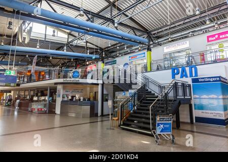 Ahden, 8. August 2020: FLUGHAFENGEBÄUDE Paderborn Lippstadt PAD Terminal in Deutschland. Stockfoto