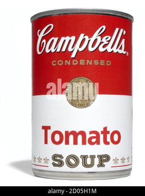 campbells Tomatensuppe kann auf weißem Hintergrund fotografiert werden Stockfoto