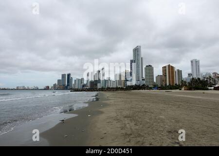 Strand geschlossen oder Shutdown-Konzept inmitten covid 19 Ängste und Panik über ansteckende Virus Ausbreitung in Bocagrande, Cartagena, Kolumbien Stockfoto