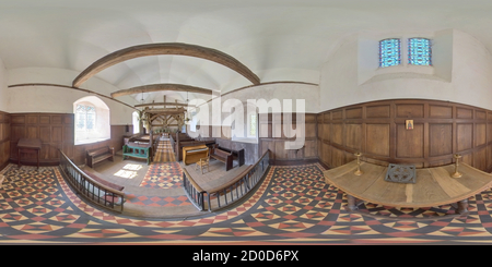 360 Grad Panorama Ansicht von Im Inneren der Kapelle der Heiligen Maria Magdalena, Boveney