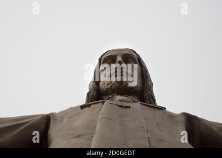 Barcelona, Katalonien, Spanien, 02. Oktober 2016. Jesus Christus Statue (von Josep Miret) am Tempel Expiatori del Sagra Cor auf dem Gipfel des Berges Tibidabo i Stockfoto