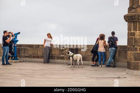 BARCELONA, KATALONIEN, SPANIEN - 02. OKTOBER 2016: Der Tourist in Barcelona Stockfoto