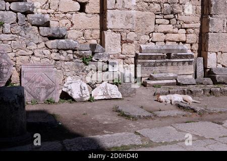 Antalya, Türkei - 17. Juni 2018: Alte byzantinische Kirche des Hl. Nikolaus. Die Kirche befindet sich in der modernen Stadt Demre, Provinz Antalya, Türkei Stockfoto