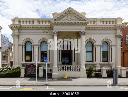 Das ehemalige Waitaki County Council Chambers, heute das Waitaki District Community House in der Thames Street in Oamau, Otago, Neuseeland Stockfoto