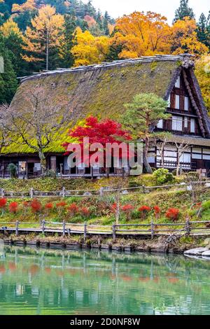 Hida Folk Village im Herbst Stockfoto