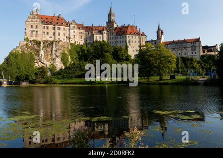 Sigmaringen, BW / Deutschland - 13. September 2020 : Panoramablick auf Schloss Hohenzollern Sigmaringen Stockfoto