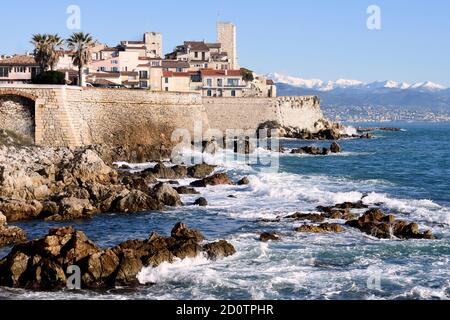 Frankreich, französische riviera, die Altstadt von Antibes, diese historische Stadt mit Wällen umgeben beherbergt die Grimaldi Burg und die Kathedrale. Stockfoto