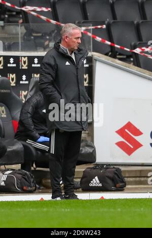 MILTON KEYNES, ENGLAND. 3. OKTOBER 2020, Ipswich Town-Manager Paul Lambert während der ersten Hälfte der Sky Bet League ein Spiel zwischen MK Dons und Ipswich Town im Stadium MK, Milton Keynes am Samstag, 3. Oktober 2020. (Kredit: John Cripps - MI News) Kredit: MI Nachrichten & Sport /Alamy Live Nachrichten Stockfoto