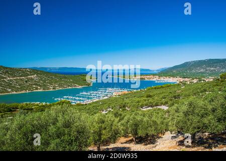 Altstadt von Cres auf der Insel Cres in Kroatien, schöne Adria-Seenlandschaft Stockfoto