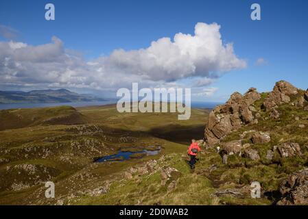 Abstieg vom Gipfel des Dun Cann auf der Insel Von Raasay Schottland Stockfoto