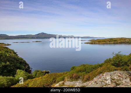 Blick über den Sound of Islay von nahe Torran aus Raasay zu den Trotternish Hills auf Skye Stockfoto