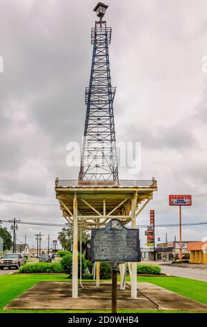 Das erste Offshore-Ölbohrloch steht auf der Brashear Avenue am 27. August 2020 in Morgan City, Louisiana. Stockfoto