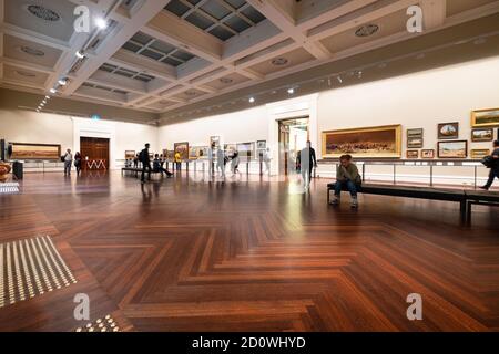 Ausstellung von Gemälden im Redmond Barry Lesesaal in der Central State Library of Victoria in Melbourne, Australien Stockfoto