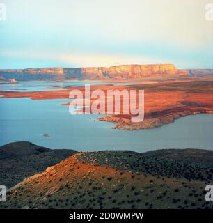 Spektakuläres Bild von Wahweap View in Page, Arizona nach einem späten Nachmittag kam ein Sturm durch Stockfoto