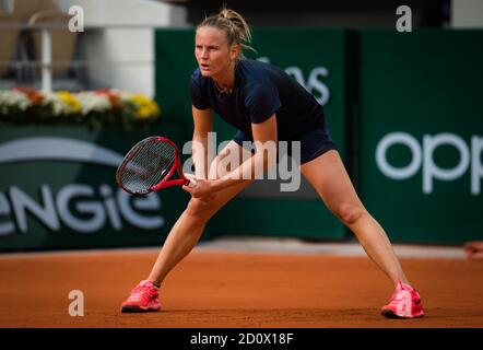 Paris, Frankreich. Oktober 2020. Fiona Ferro aus Frankreich im Einsatz gegen Patricia Maria TIG aus Rumänien während der dritten Runde beim Roland Garros 2020, Grand Slam Tennisturnier, am 3. Oktober 2020 im Roland Garros Stadion in Paris, Frankreich - Foto Rob Prange / Spanien DPPI / DPPI Kredit: Lm/DPPI/Rob Prange/Alamy Live News Credit: Gruppo Editoriale LiveMedia/Alamy Live News Stockfoto