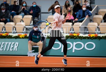 Paris, Frankreich. Oktober 2020. Patricia Maria TIG aus Rumänien im Einsatz gegen Fiona Ferro aus Frankreich während der dritten Runde beim Roland Garros 2020, Grand Slam Tennisturnier, am 3. Oktober 2020 im Roland Garros Stadion in Paris, Frankreich - Foto Rob Prange / Spanien DPPI / DPPI Kredit: Lm/DPPI/Rob Prange/Alamy Live News Credit: Gruppo Editoriale LiveMedia/Alamy Live News Stockfoto