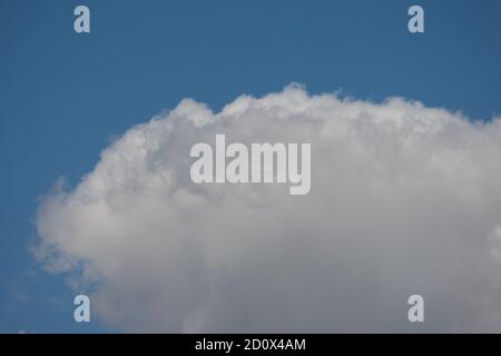 Wolken während Covid 19 Stockfoto