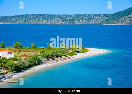 Herrlicher Strand von Agios Dimitrios, Alonnisos, Griechenland. Stockfoto