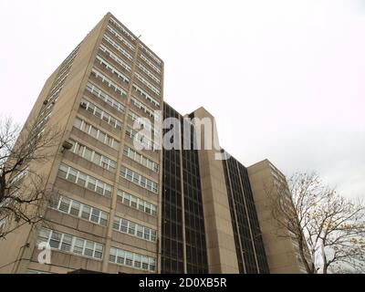 Archiv 2009 Ansicht von Caprini Green öffentlichen Wohnturm in Chicago Illinois. Der Turm wurde 2010 abgerissen. Stockfoto