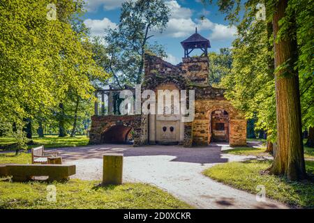 Romantischer Park in Arkadia Dorf, Polen. Stockfoto