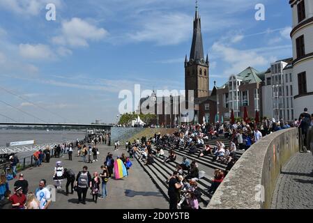 Rheinuferpromenade Düsseldorf, Rheinpromenade Düsseldorf Stockfoto