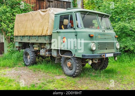 Die Robur LO 2002 wurde zwischen 1973 und 1990 in der DDR gebaut. Das Fahrzeug wurde auch von der Nationalen Volksarmee in der DDR eingesetzt. Stockfoto