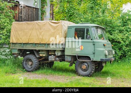 Die Robur LO 2002 wurde zwischen 1973 und 1990 in der DDR gebaut. Das Fahrzeug wurde auch von der Nationalen Volksarmee in der DDR eingesetzt. Stockfoto