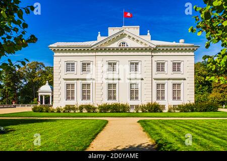 Uzutrakis Manor Estate. Einzigartige Landschaft, Herrenhaus und Park Ensemble mit beeindruckenden Stil Interiors Stockfoto