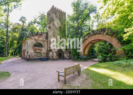 Romantischer Park in Arkadia Dorf, Polen. Stockfoto