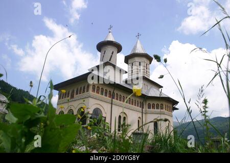 Außenansicht der christlich-orthodoxen Kirche in Stoenesti, Kreis Arges, Rumänien Stockfoto