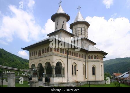 Außenansicht der christlich-orthodoxen Kirche in Stoenesti, Kreis Arges, Rumänien Stockfoto