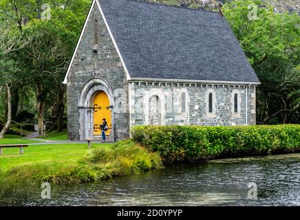 St. Finbarr’s Church and Oratory in Gougone Barra in Cork Irland. Die Kirche wurde 1903 an der Stelle eines Klosters aus dem 6. Jahrhundert erbaut. Stockfoto