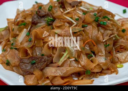 Ein kantonesischer Morgentee Dim Sum, Reisnudeln mit trockenem gebratenem Rindfleisch Stockfoto