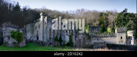 Gwrych Castle Seitenansicht Stockfoto