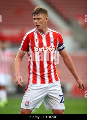 Sam Clucas von Stoke City während des Sky Bet Championship-Spiels im bet365 Stadium, Stoke. Stockfoto