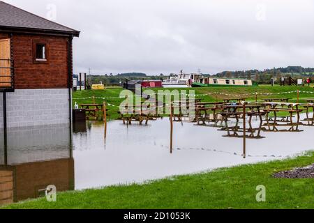 Northampton, Großbritannien, 4. Oktober 2020 Flutfluten entlang des Nene Valley bei White Mills Marina, Northaptonshire. Kredit: Keith J Smith./Alamy Live Nachrichten Stockfoto