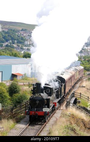 1054 und 49395 Doppelkurs in der Nähe von Big Pit. Stockfoto