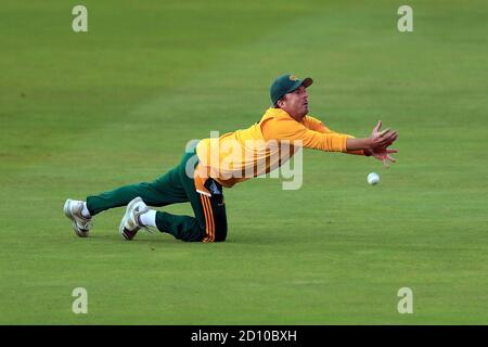 Notts Outlaws Chris Nash versagt, einen Fang aus dem Schuss von Lancashire Lightning Dane Vilas während des Vitality Blast T20 Semi Final Spiel in Edgbaston, Birmingham zu nehmen. Stockfoto