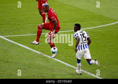 München, Deutschland. 04.10.2018 2020. firo: 04.10.2020, Fußball, 1. Bundesliga, Saison 2020/2021, 3. Spieltag, FC Bayern München - Hertha BSC Berlin, Jerome Boateng, FC Bayern München, FCB, München, ganze Figur, zur Nutzung weltweit Credit: dpa/Alamy Live News Stockfoto