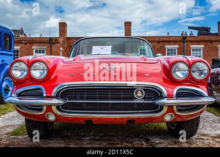 Fernandina Beach, FL / USA - 22. September 2018: 1962 Chevrolet Corvette auf einer Auto-Show in Fort Clinch in Fernandina Beach, Florida bei Jacksonville. Stockfoto