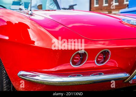 Fernandina Beach, FL / USA - 22. September 2018: 1962 Chevrolet Corvette auf einer Auto-Show in Fort Clinch in Fernandina Beach, Florida bei Jacksonville. Stockfoto