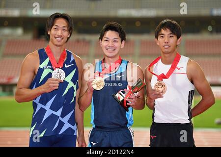 Niigata, Japan. Japan. Kredit: MATSUO. Oktober 2020. Seito Yamamoto, Koki Kuruma, Kosei Takekawa Leichtathletik : die 104. Japan Track & Field National Championships Men's Pole Vault Award Ceremony im Denka Big Swan Stadium in Niigata, Japan. Japan. Kredit: MATSUO .K/AFLO SPORT/Alamy Live Nachrichten Stockfoto